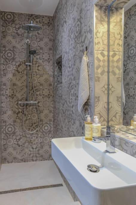 Summer Breeze Apartment, In The Historic Centre Of Lagos Buitenkant foto